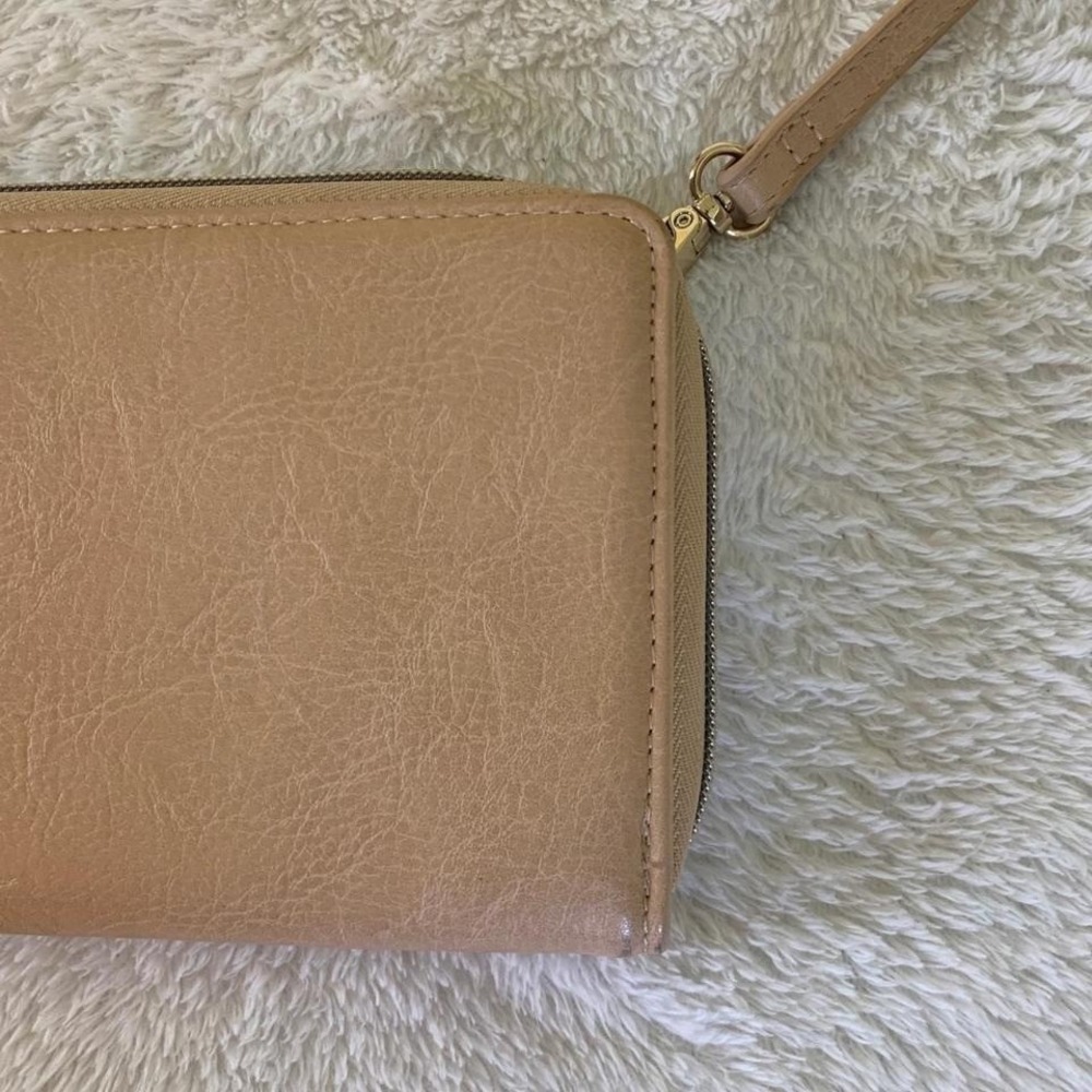 BEIS The Travel Wallet Beige Vegan Leather Crossbody Organizer Bag - Picture 3 of 7